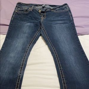 Maurices jeans